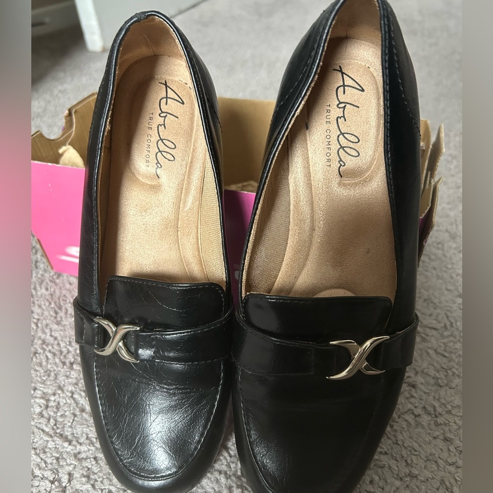 Abella True Comfort Shoe Black size 6.5